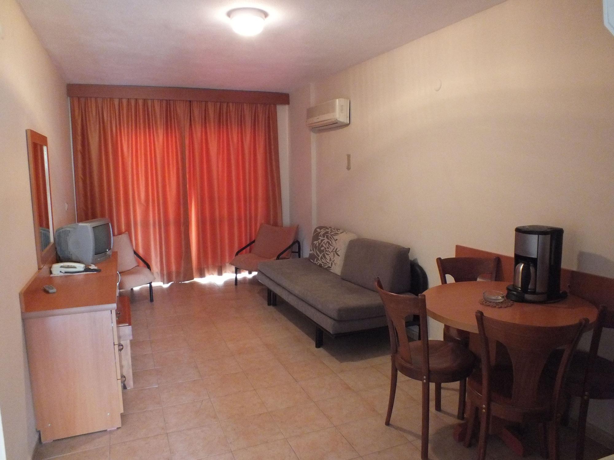 Tuntas Family Suites Kusadasi Kusadası Exterior foto