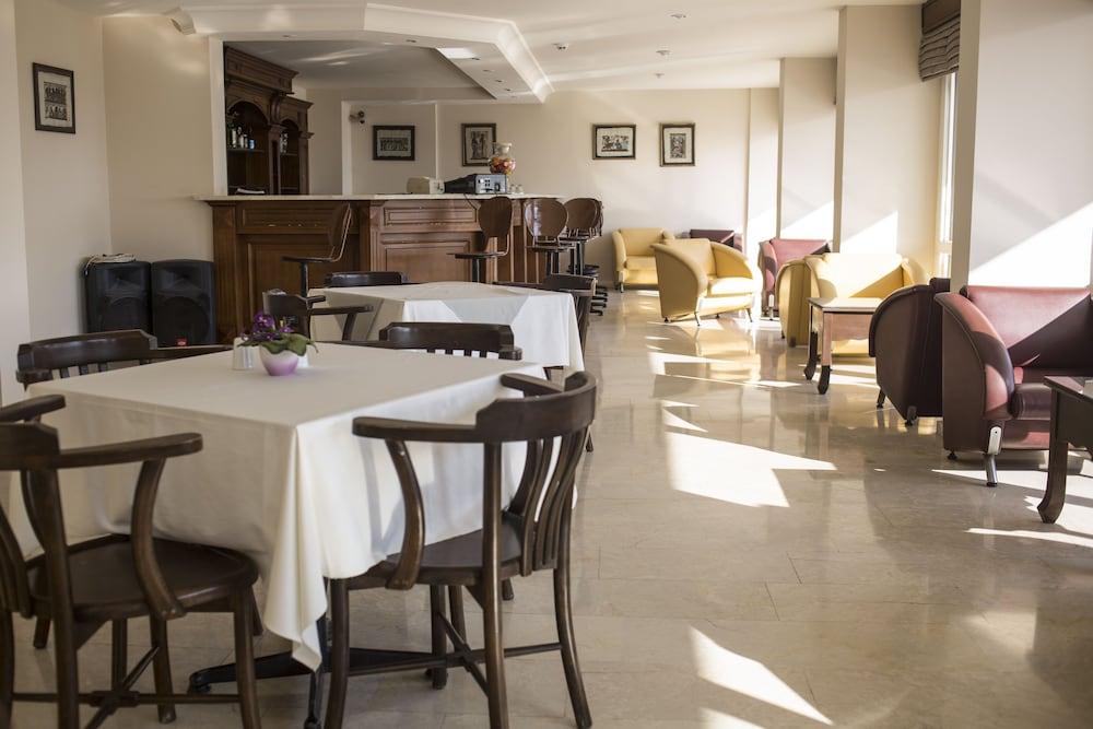 Tuntas Family Suites Kusadasi Kusadası Exterior foto