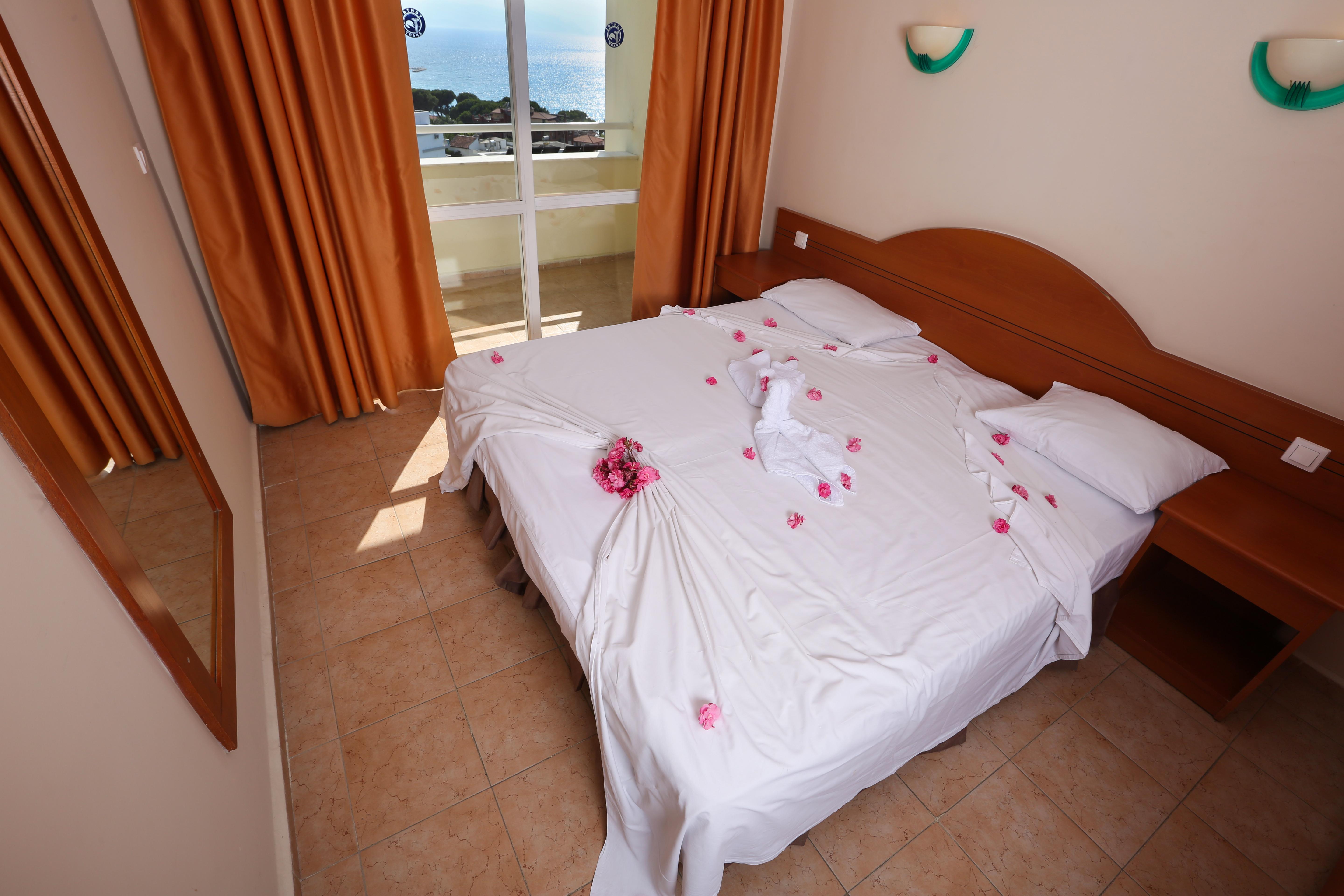 Tuntas Family Suites Kusadasi Kusadası Exterior foto
