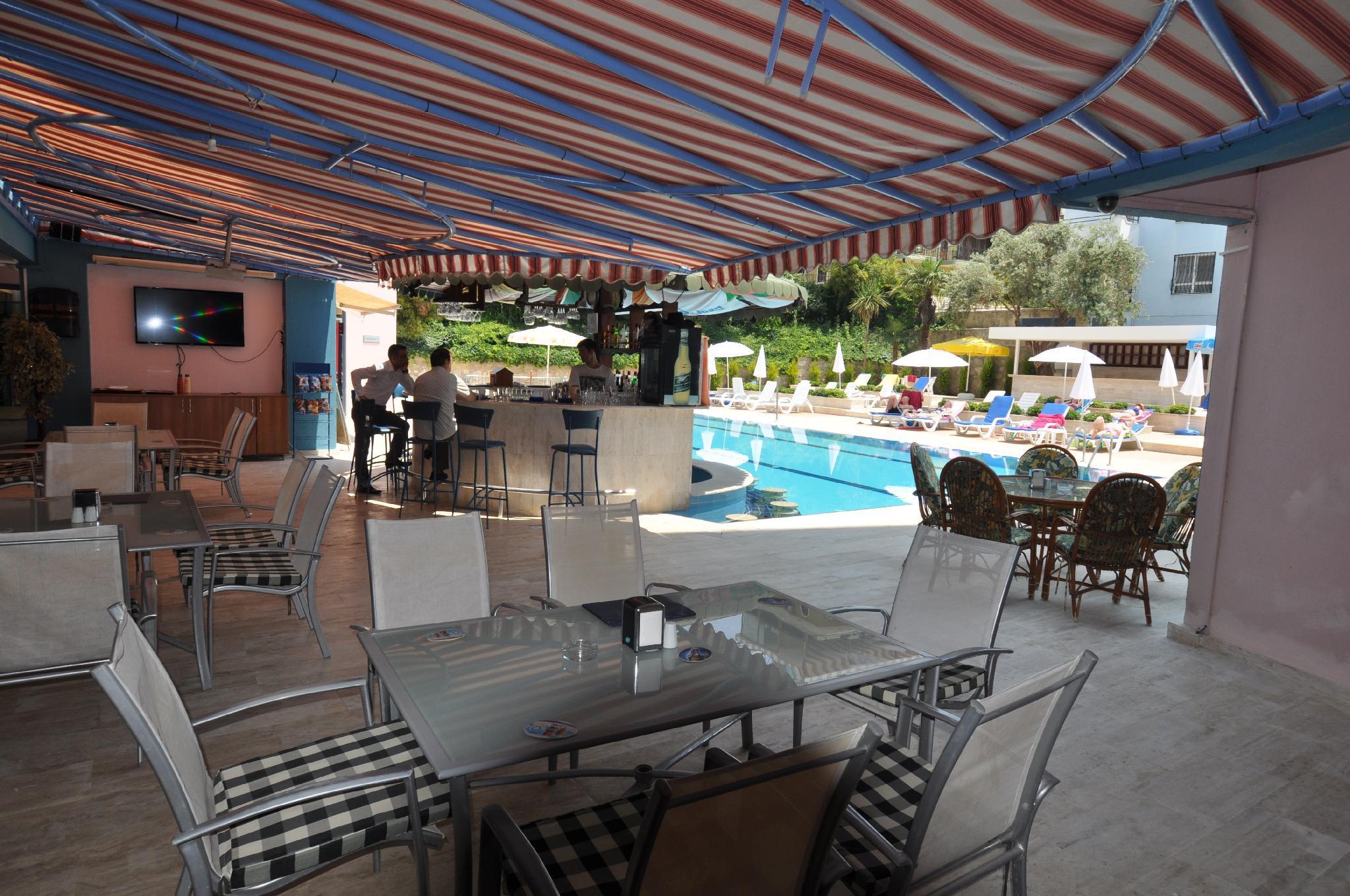 Tuntas Family Suites Kusadasi Kusadası Exterior foto